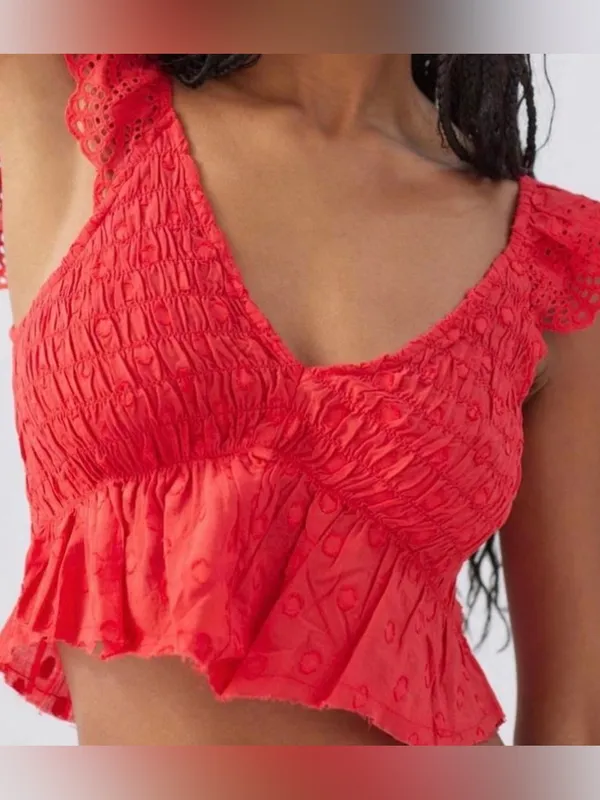 Urban Outfitters Red Ruffled Smocked V-Neck Crop Tank Size Medium - Image 3