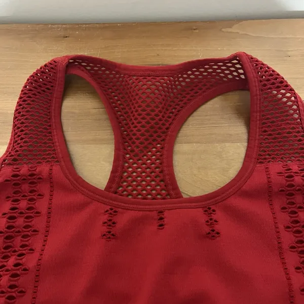 Beach Body Women's Red Racerback Sports Bra‎ With Cut Out Details Size Medium - Image 3