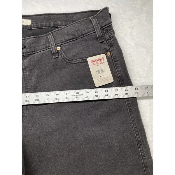 Levi's Signature by High Rise Kick boot women's sz 20 Waist‎ 35 - Image 3
