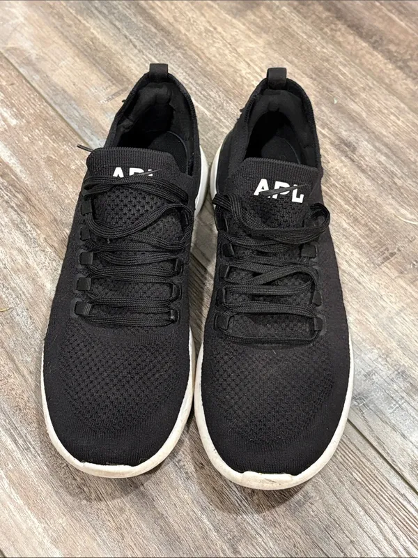 APL Black Low Top Techloom Breeze Sneakers size 10.5 - Image 2