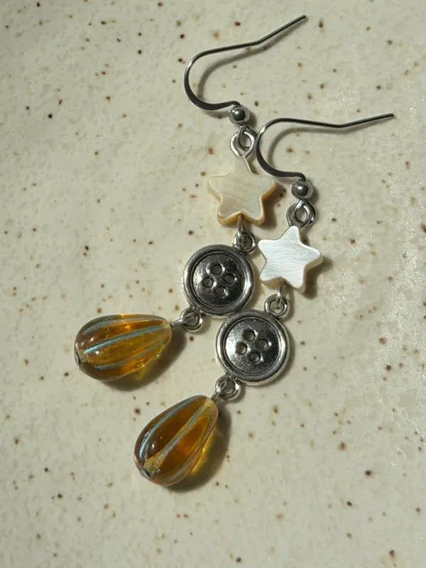 Handmade y2k funky fairy whimsy dangle earrings🌟🧡 - Image 5