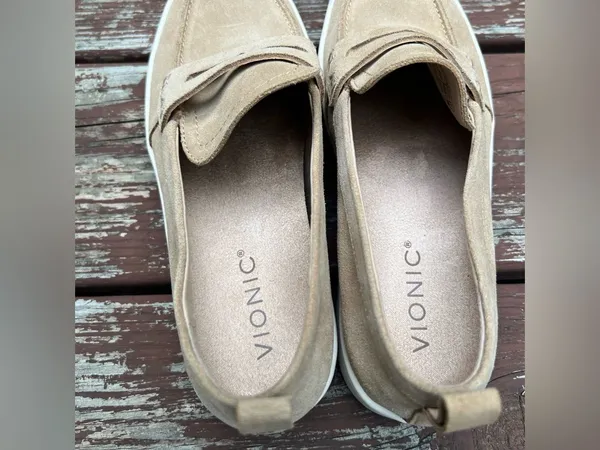 Vionic Uptown Loafers Beige Minimalist Neutral Slip On Shoes Womens|US:7 EU:37 - Image 3