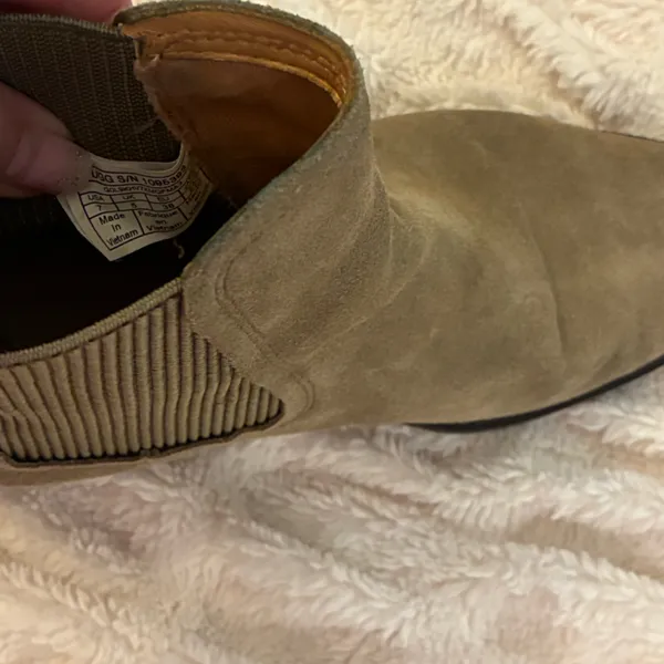 UGG Women’s Olive Green Chelsea Boots - Image 7