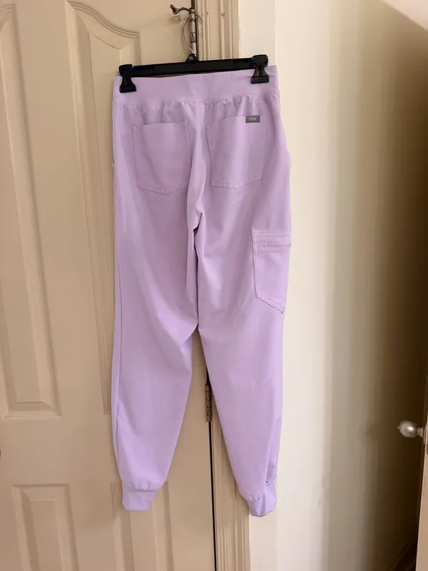 FIGS Scrubs Set - Image 5