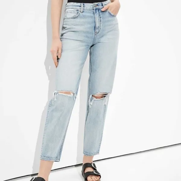 ✨American Eagle AE Destroyed Mom Jeans✨ - Image 11
