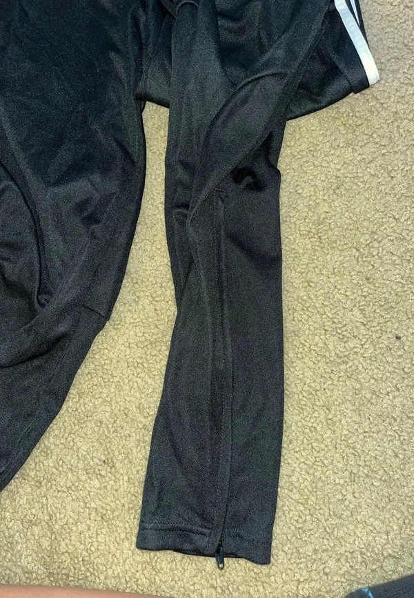 Adidas sweatpants - Image 3
