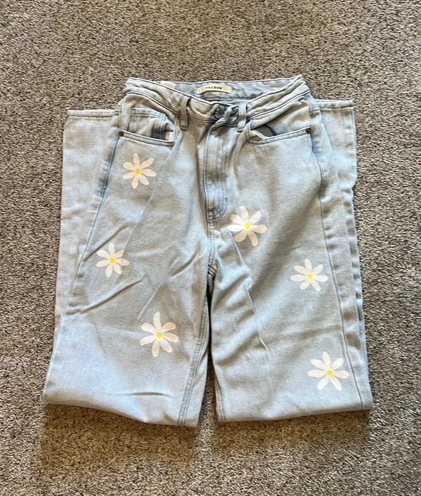 PacSun 90s Boyfriend Daisy Jeans - Image 6