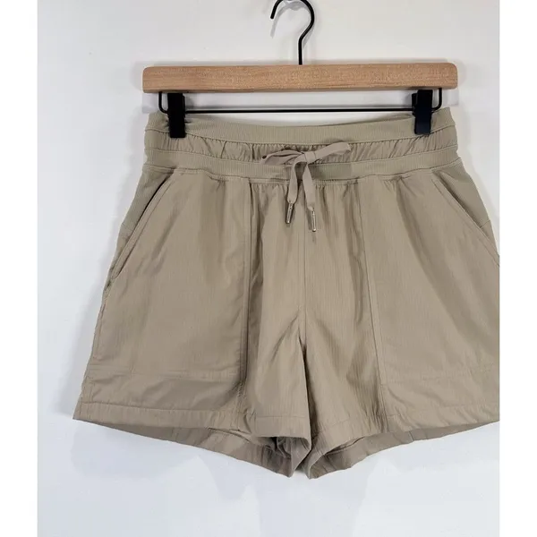 Lululemon Womens Shorts Beige Dance Studio High Rise Athletic Stretch Size 4 - Image 5