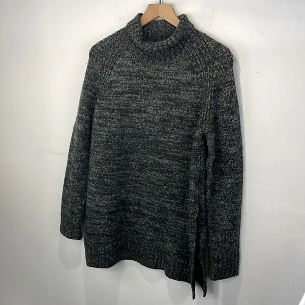Zara Knit Turtleneck Sweater size Medium - Image 3
