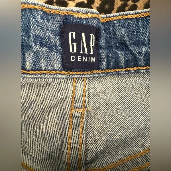 GAP Distressed‎ Blue Jean Shorts Size 6 - Image 4