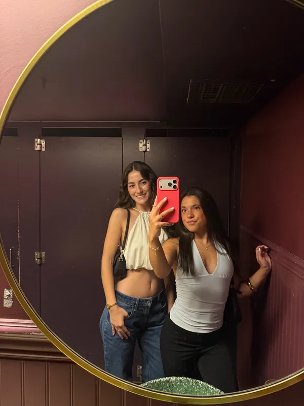 Aritzia too - Image 2