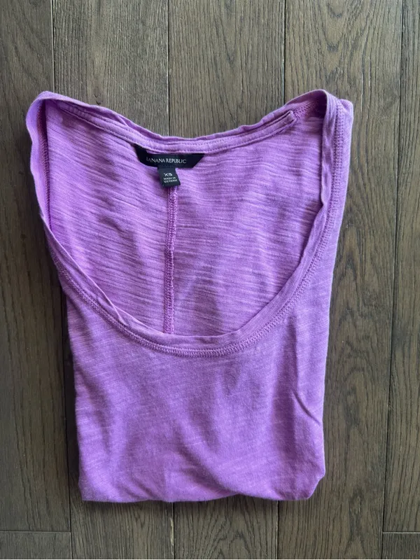 Banana Republic Lavender Scoop Neck Short Sleeve Tee - Image 8