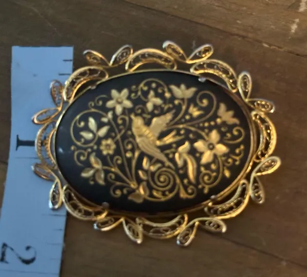 Vintage large oval Damascene bird brooch - Image 2