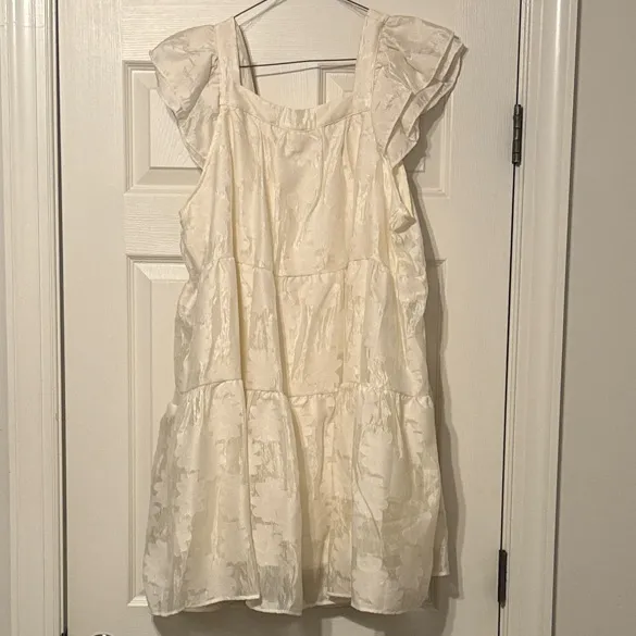 Entro Cream Midi Dress - Image 5