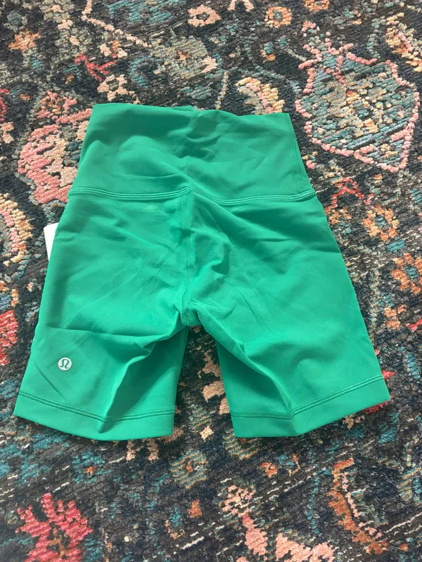 Lululemon Wunder Train Shorts - Image 4