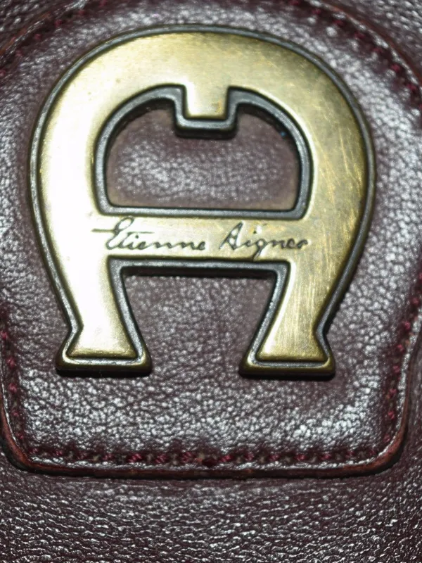 Vintage Aigner-Signature Burgundy Shoulder Bag - Image 9