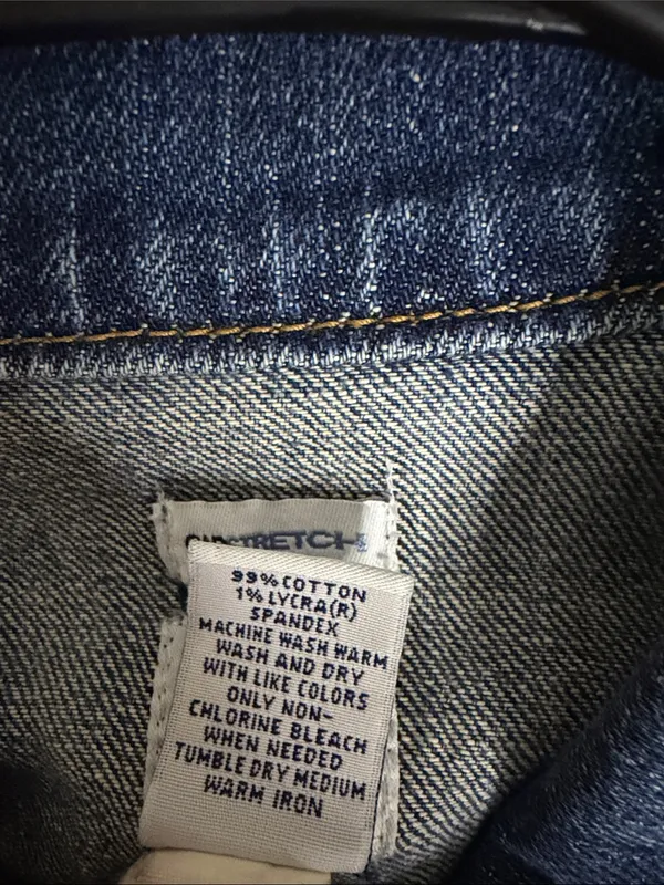 GAP Women's Medium Blue Denim Jean Jacket - Image 6