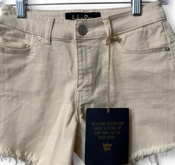 Women’s Indigo Rein Hi Rise Cream Shorts NWT Cream 1/24 Frayed Hem - Image 2