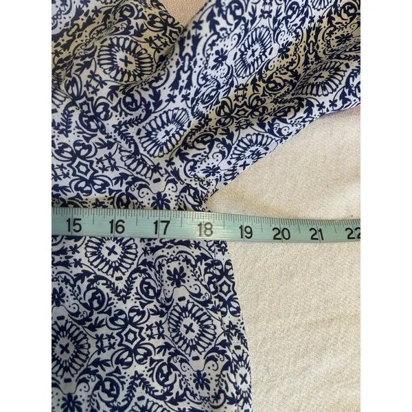 Rewind Floral Roll Tab Sleeve Chiffon Blouse Crochet Tie Neck‎ Size M Blue/White - Image 6