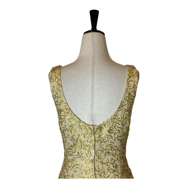 Carmen Marc Valvo Dress Women 4‎ Gold Silk Metallic Embroidered Mini Shea… - Image 4