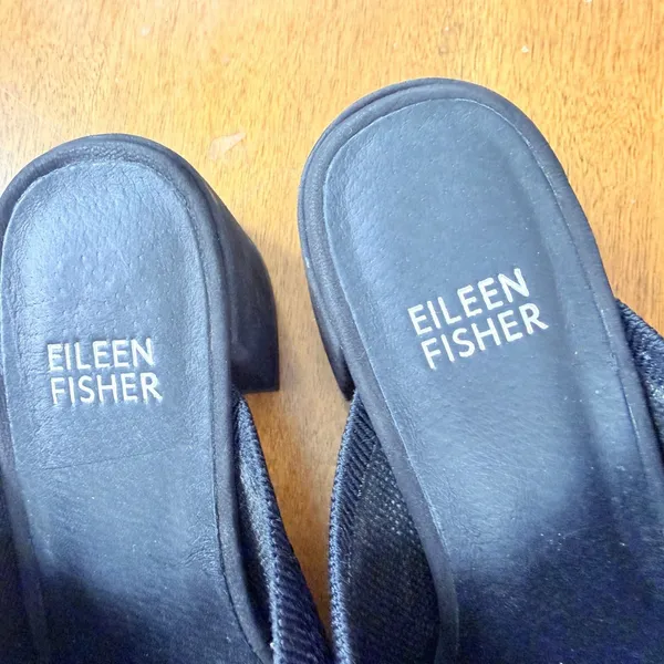 Eileen Fisher Betsy‎ Mules Shoes Black Knit Mesh Block Heel Women's Size 5.5 - Image 2