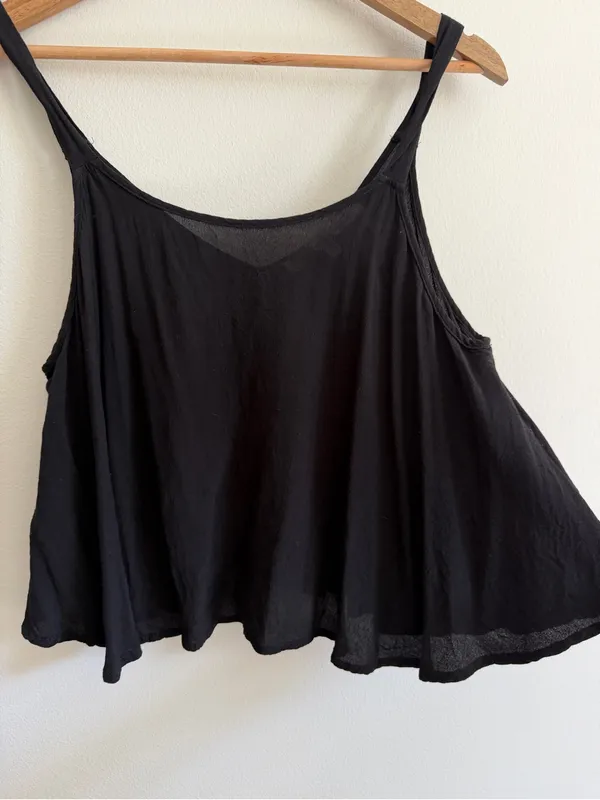 Lovers + Friends Black Flowy Tank Top Size Medium Blouse - Image 4
