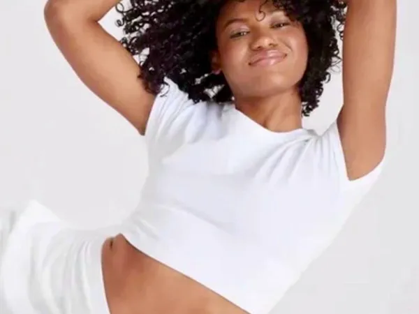OFFLINE by Aerie White Short Sleeve Seamless Crop Top - Image 2