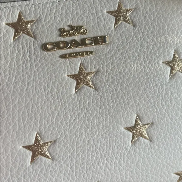 Authentic COACH Leather glitter stars wristlet and 2 charms set in box 🎁 - Image 7
