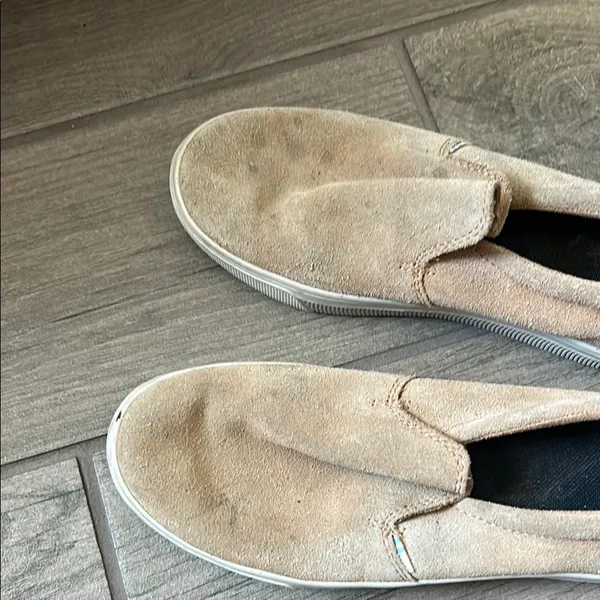 Toms Tan Suede Slip-On Flats - Image 5