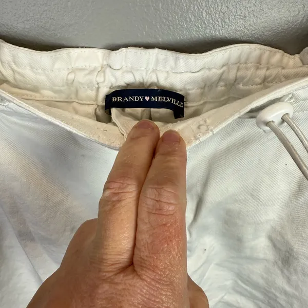 Brandy Melville Women's/Junior's White Jemma Cargo Pants Size M/L‎ - Image 4