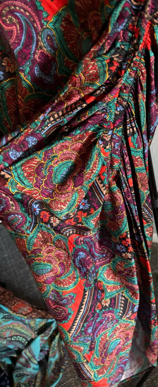 Veronica Beard silk blend Ari runched paisley midi skirt size 4 - Image 6