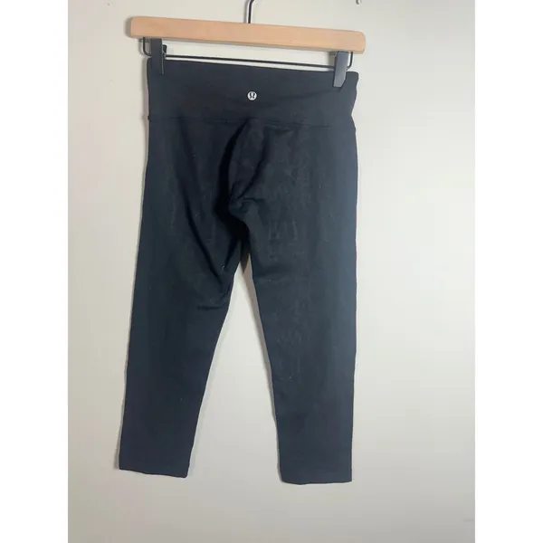 Lululemon‎ Align High-Rise Crop Leggings Black Embossed Leopard Print Size 4 - Image 3
