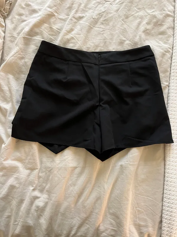 AQUA NWT Bloomingdale Skort - Image 5