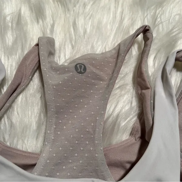 Lululemon Women's Size 8 Glide and Stride Bra Light Gray Mauve Mesh Polka Dots - Image 7