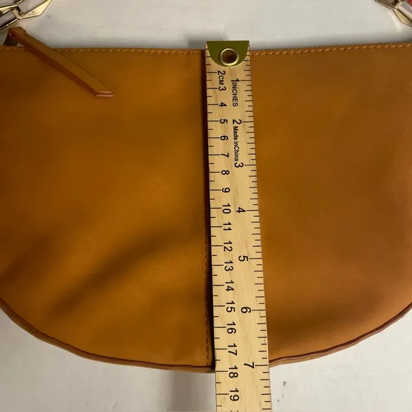 Universal Thread Half-Moon Shoulder Purse Bag Brown Gold Chain Strap. Pocketbook - Image 6