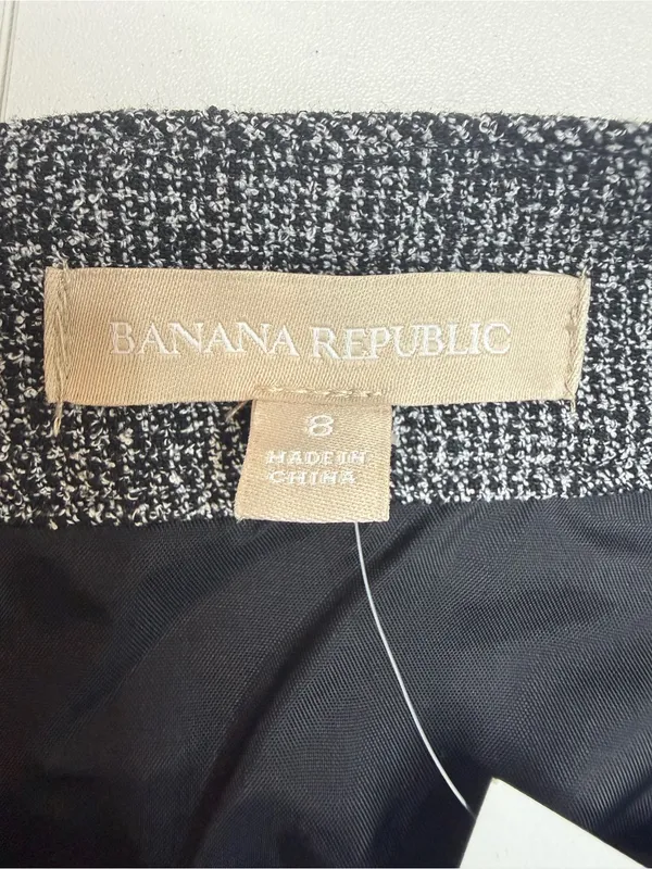Banana Republic black and gray flounce tweed skirt size 8 - Image 6