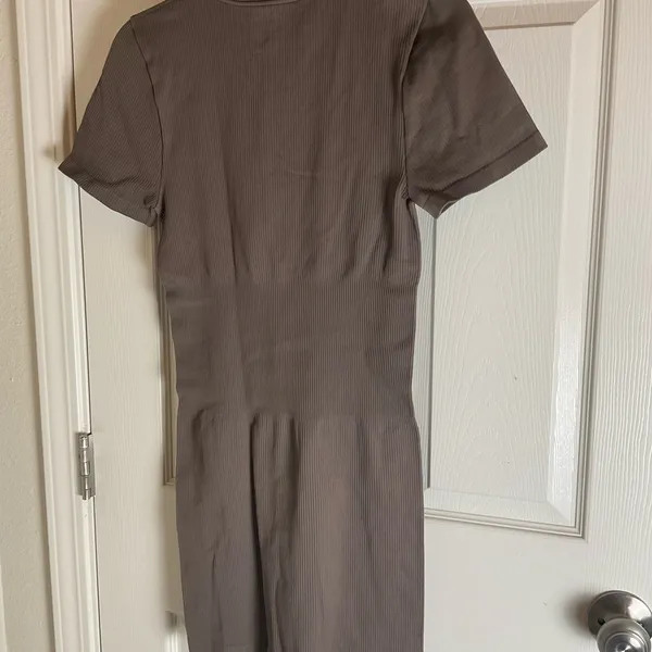 OQQ Seamless Ribbed Quarter-Zip Bodycon Mini Dress - Coffee Brown - Size L - Image 7