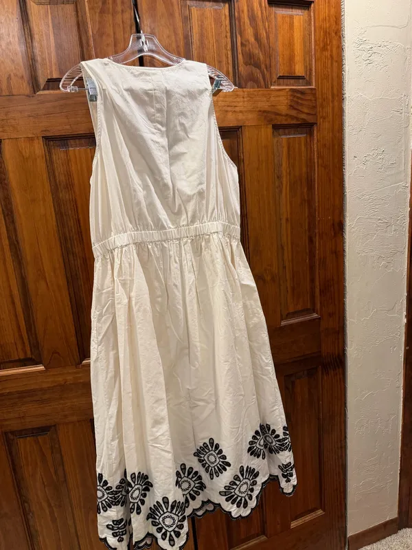 Universal Threads Embroidered Cream Dress - Image 2