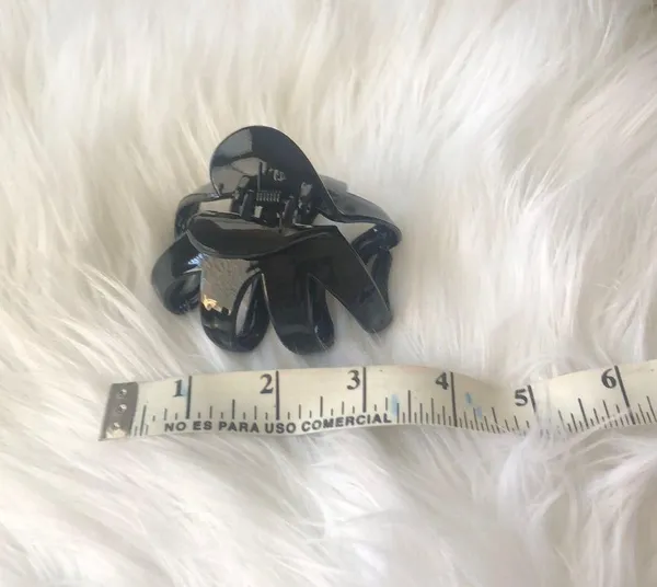 Claw hair clip. - Image 3