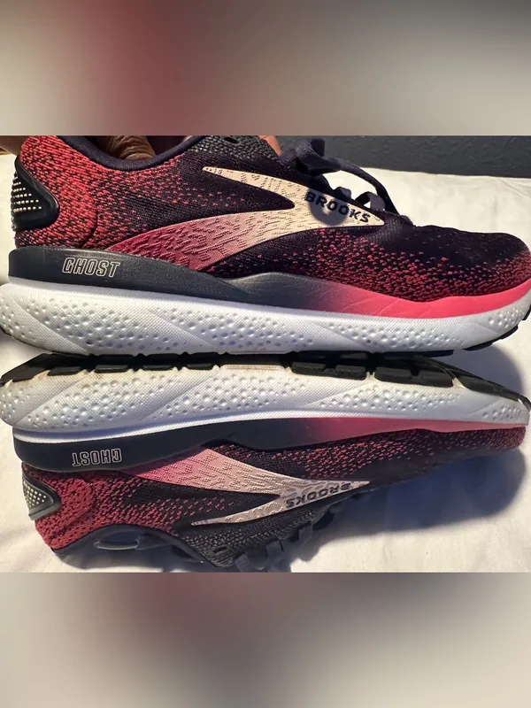 Brooks Women’s Navy & Pink Running Sneakers size 6 - Image 6