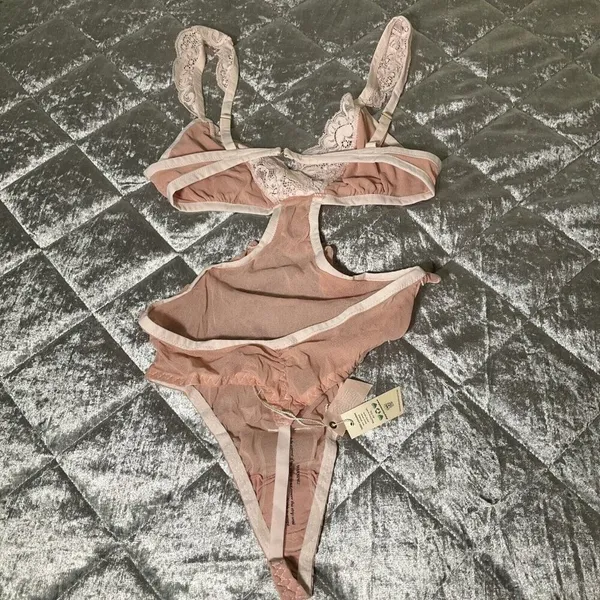 We Are HAH Free People Key To Ur Heart Bodysuit Copper Rose Pink Lace XS Sheer - Image 8