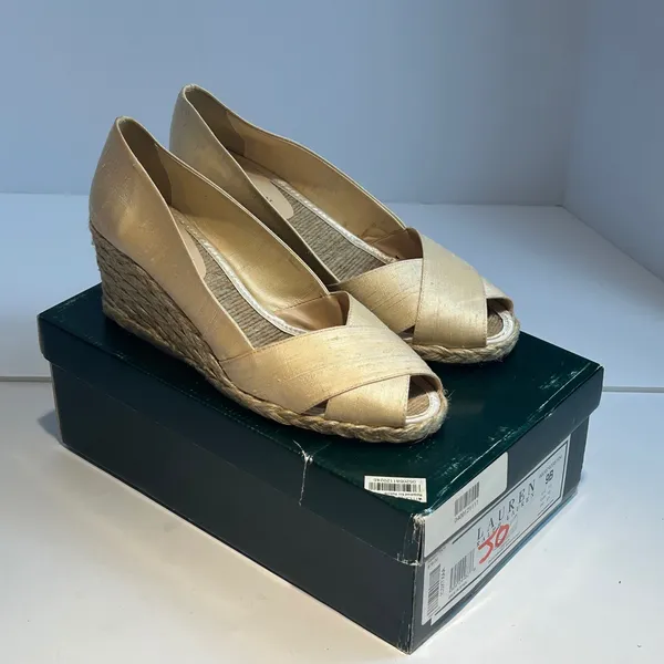 Lauren Ralph Lauren Cecilia Parchment Shantung‎ Espadrille Wedges Gold 9B Spain - Image 2