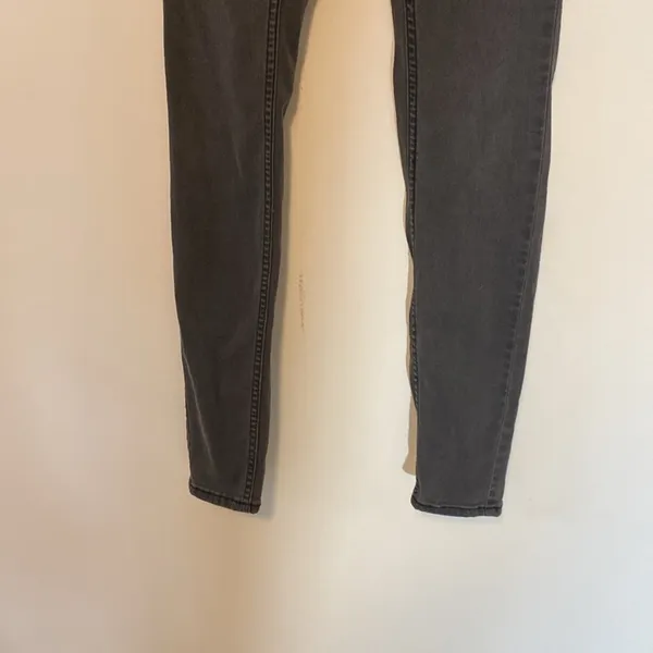 H & M Dark Gray Super Skinny Ultra High Rib Maternity Skinny Jeans Size 4 - Image 3