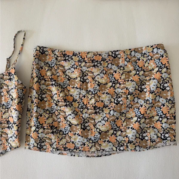 Blue Blush Floral Two-Piece Set with Top and Skirt - Image 3