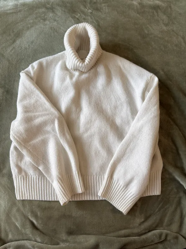Sweater - Image 3