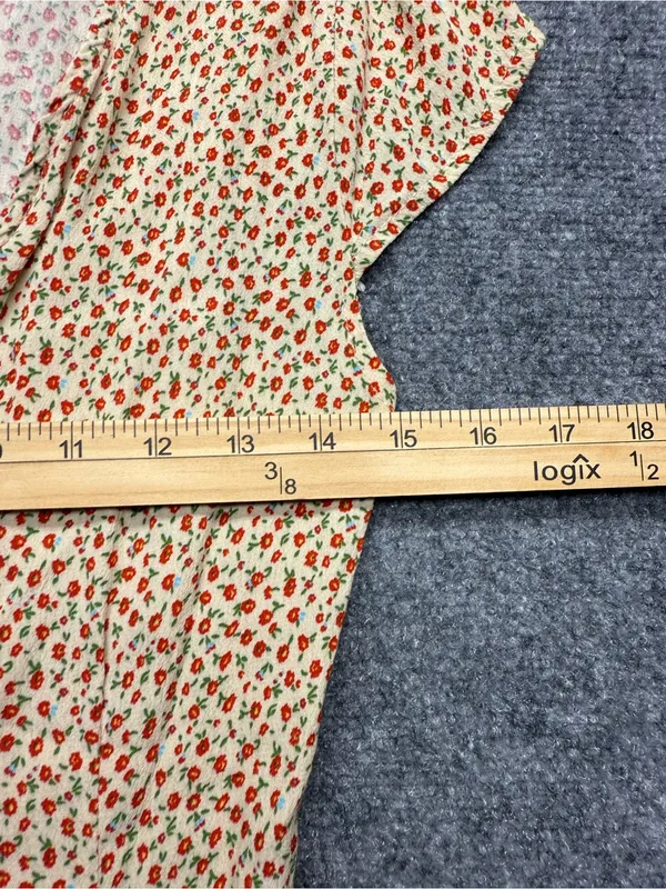 Brandy Melville Womans Small Floral Wrap Dress in Cream and Red - Image 4