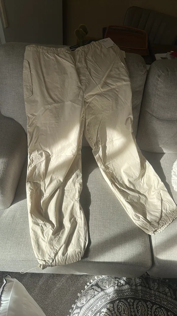 Aeropostale Parachute Cargo Pants - Image 3