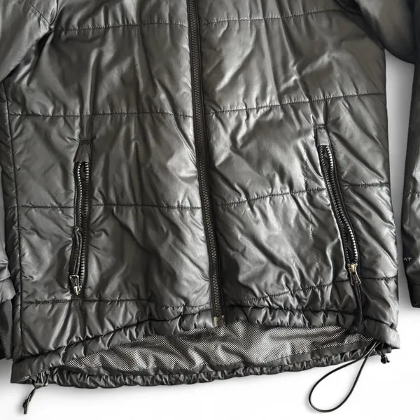 Womens Winter Jacket ✦ Open To All Offers ✦ Bundle Measurements: Used Good Condition. Only Flaw Writing on Back Tag. Womens Columbia Pro Interchange Athletic Winter Jacket Size Small Regular Athletic Fit. Excellent For Casual and Active Wear. Columbia Logo Front Side. Strong Durable Fabric Material. Black/Gray ——— TAGS ——- #Columbia #Athletic #Skiing #Jacket #Winter - Image 4