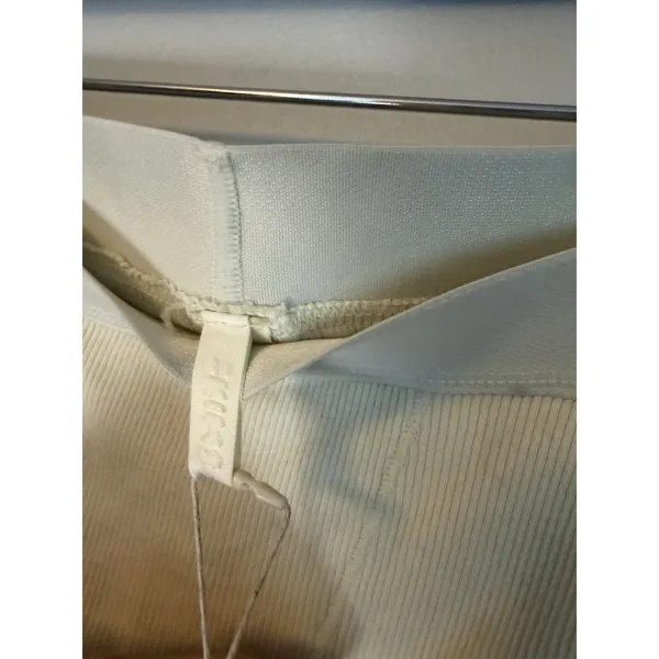 Skims Women's Cotton Rib Boxer Bone Sz M NWT $36 - Image 6