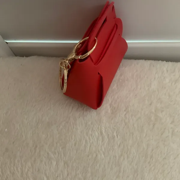 Little red bag key fob - Image 4